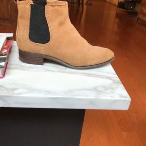 Size 8.5 Nine West Booties